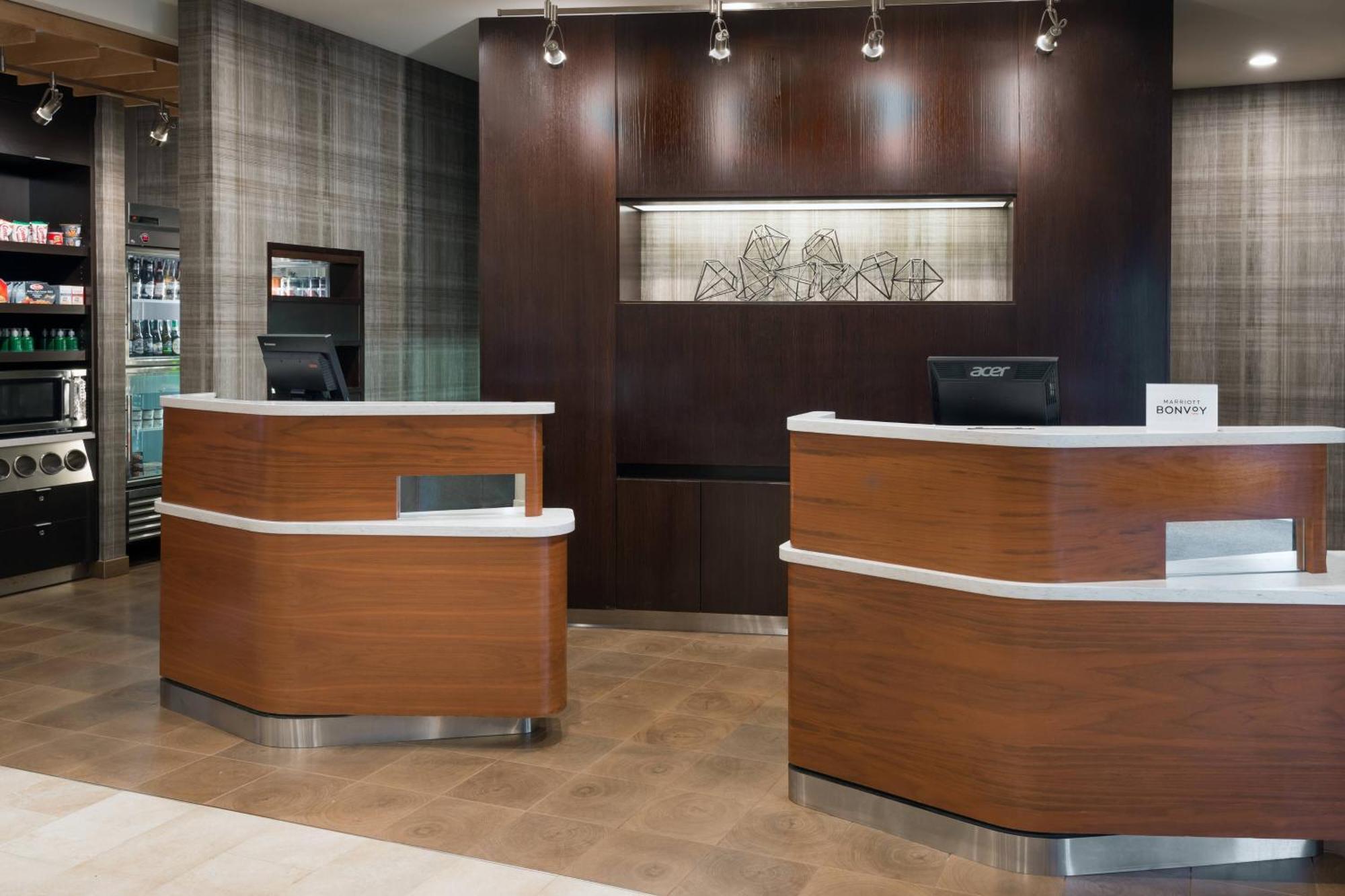 Courtyard By Marriott Buffalo Airport Чиктовага Экстерьер фото