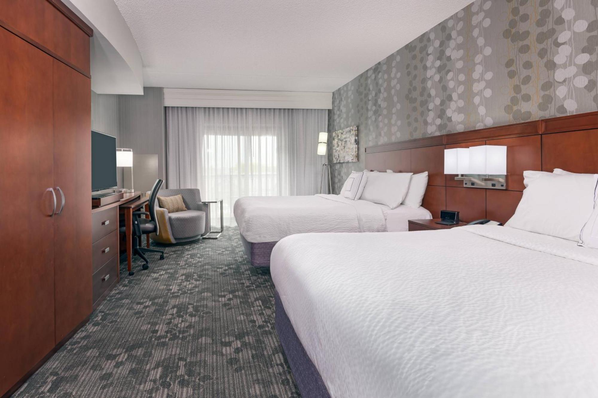 Courtyard By Marriott Buffalo Airport Чиктовага Экстерьер фото